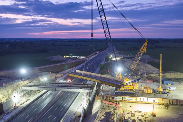 Ainscough's 600-tonne crane lifts in bridge beams for the new junction