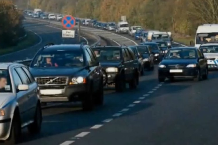 Thsis stretch of the A21 carries more than 35,000 vehicles every day