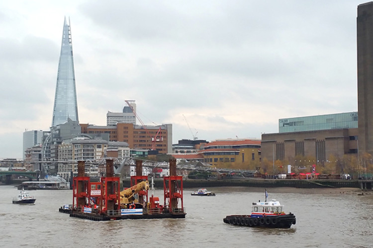 Weldex tele-crawler crane on VolkerSteven's barge